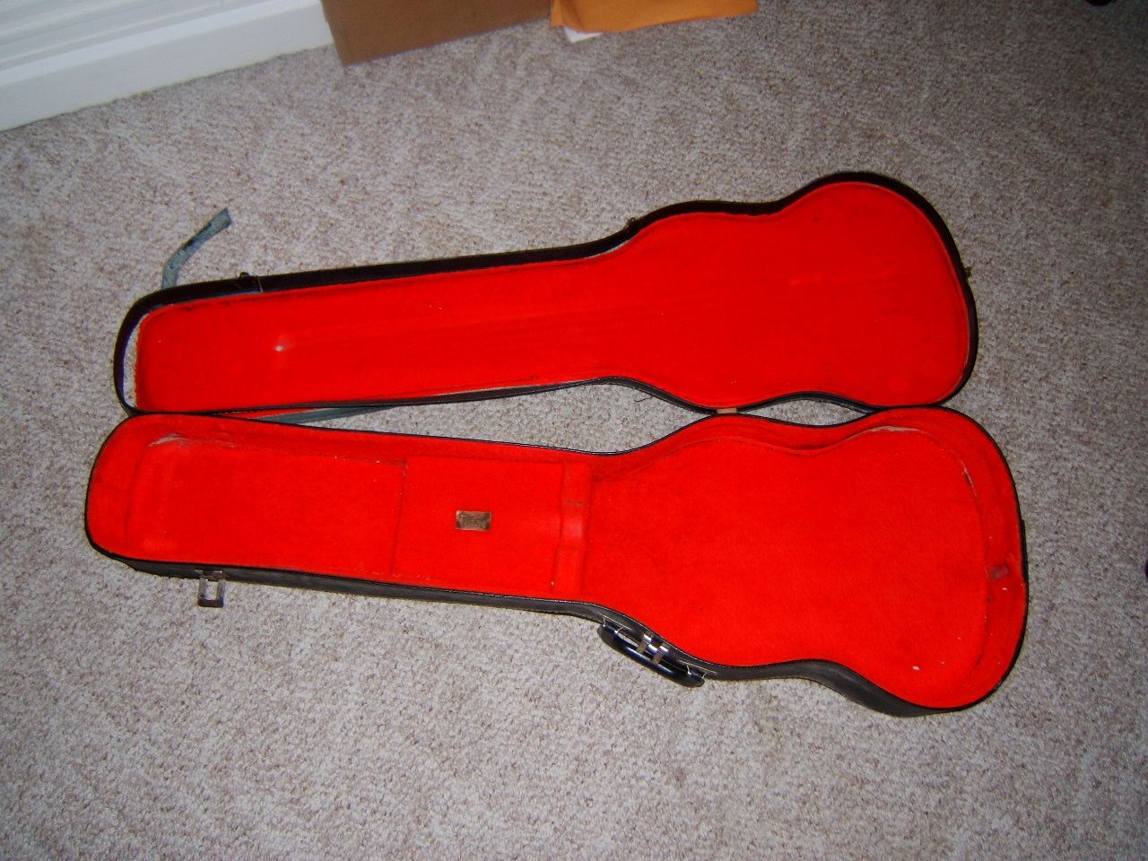gibson guitar case dunks